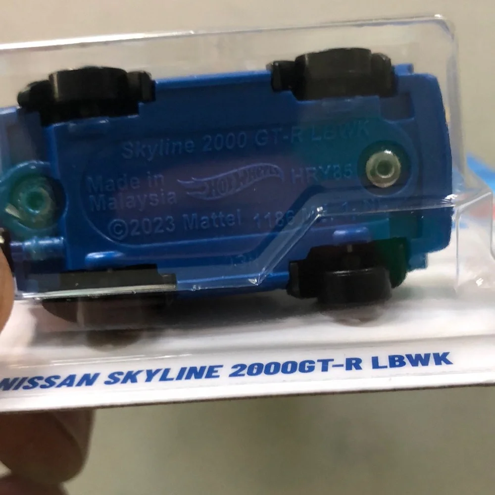 Blue Nissan Skyline 2000GT-R LBWK Toy Car